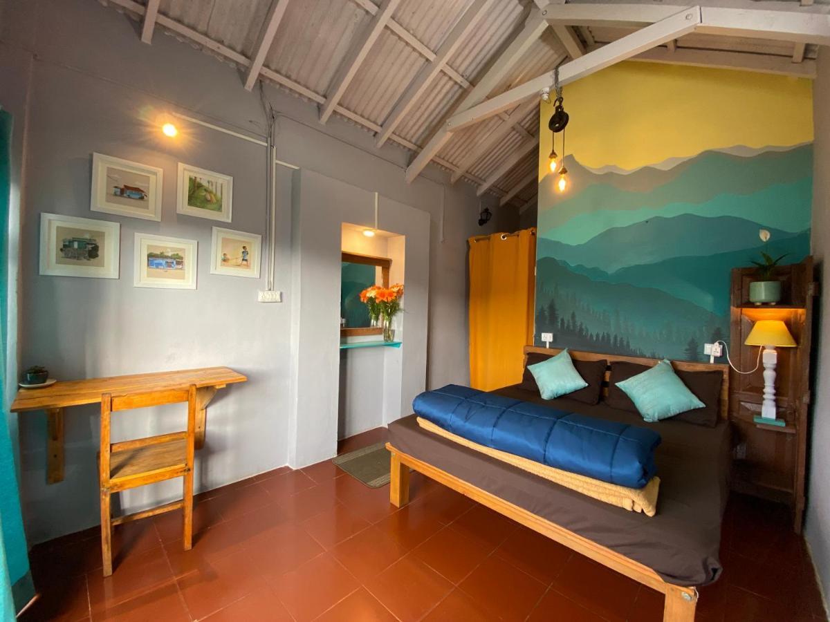 The Birdhouse Backpackers Hostel กูนูร์ ภายนอก รูปภาพ